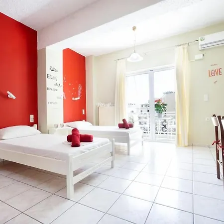 Steps From The Aprt * Ханья (Крит)