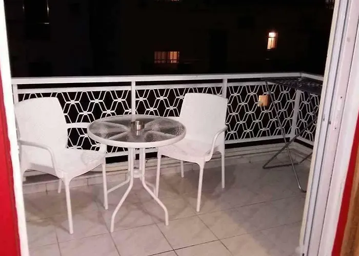 Lejlighed Steps From The Aprt *