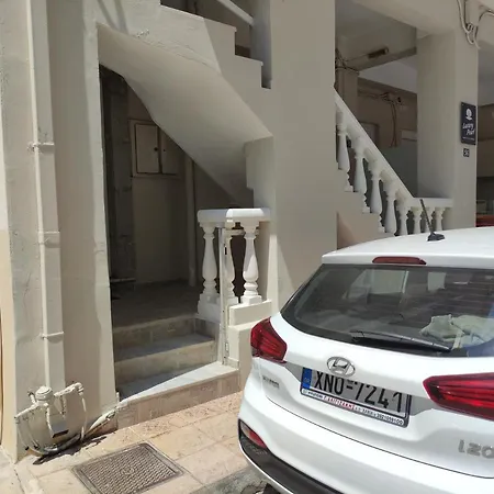 Apartman Steps From The Aprt *