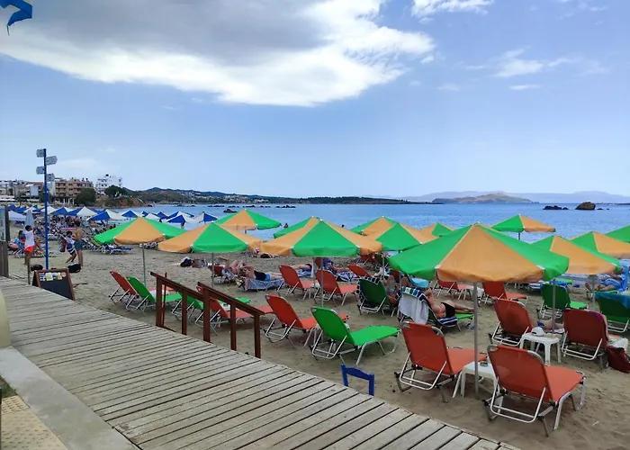 Апартаменты Steps From The Aprt