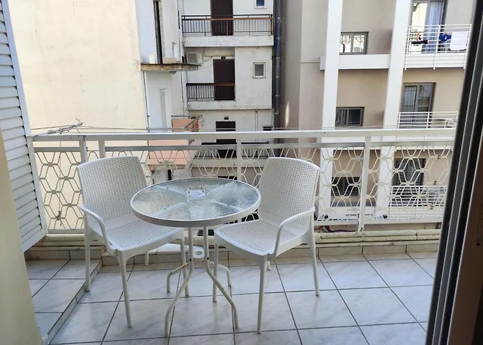 Steps From The Aprt Ханья