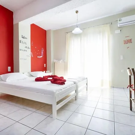 Apartment Steps From The Aprt