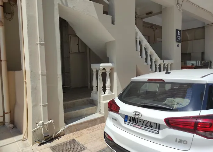 Daire Steps From The Aprt *